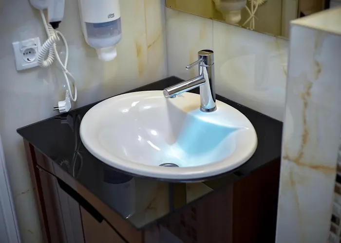 Adonis 204 아파트