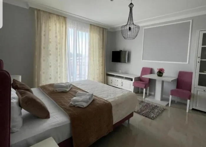 아파트 Adonis 204